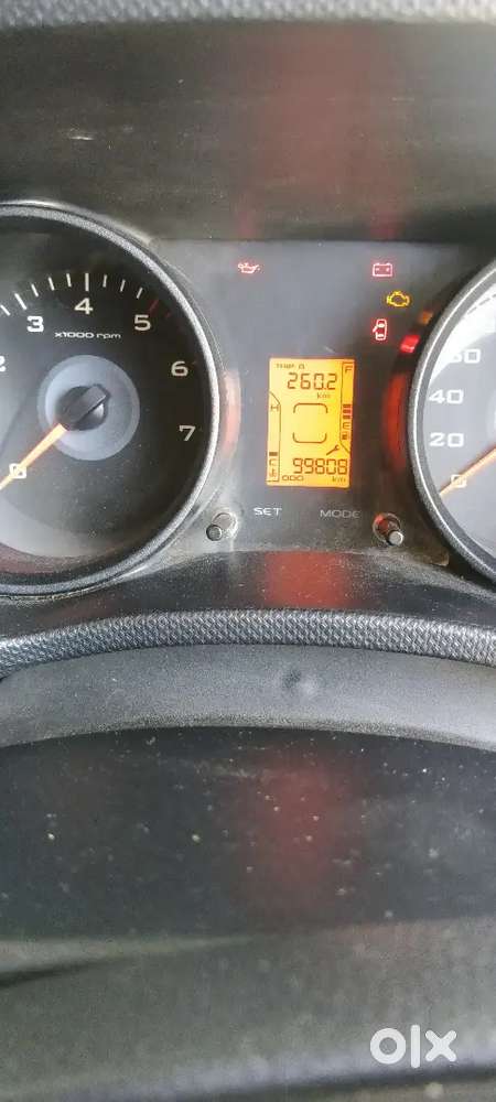 Mahindra Tuv 300 2017 Diesel 99800 Km Driven