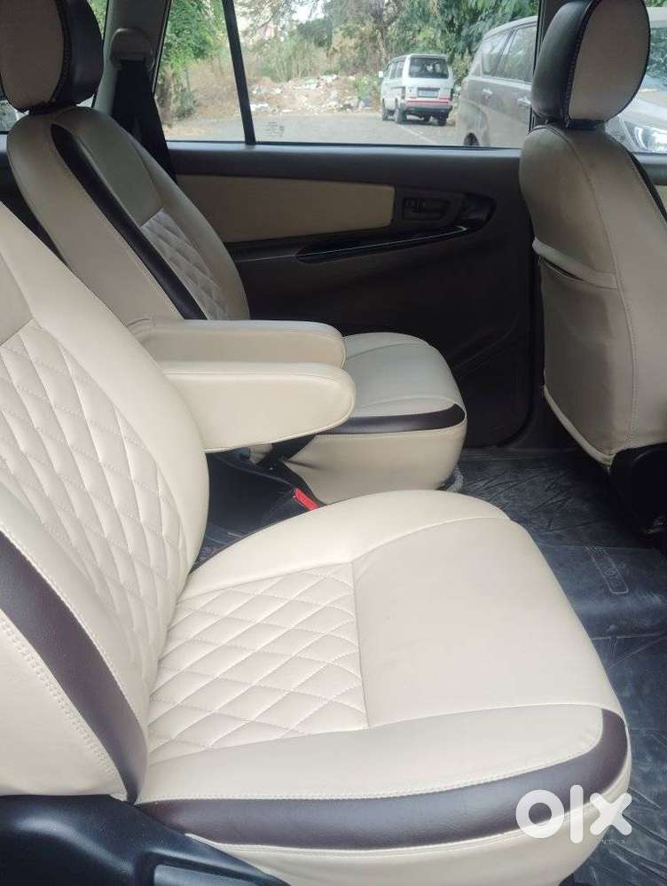 Toyota Innova 2009-2011 2.5 E 7 Str, 2015, Diesel