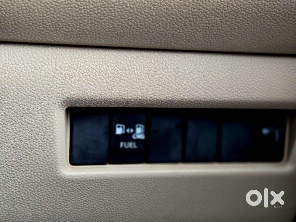 Maruti Suzuki Swift Dzire 1.2 Vxi Bsiv, 2022, Cng & Hybrids