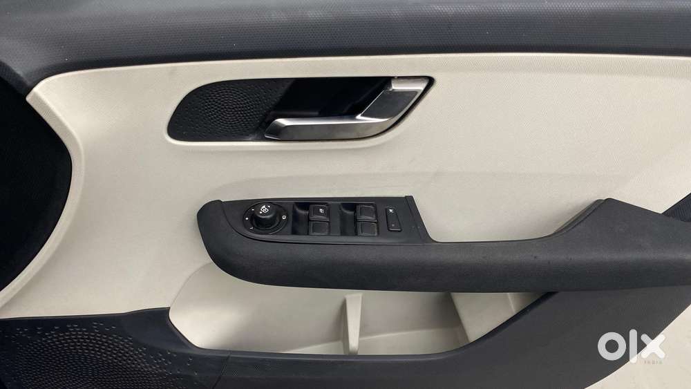 Tata Altroz 1.2 Xza Plus, 2022, Petrol
