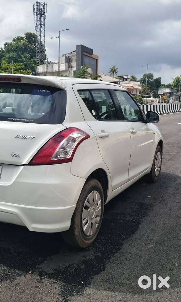 Maruti Suzuki Swift Vxi, 2013, Petrol