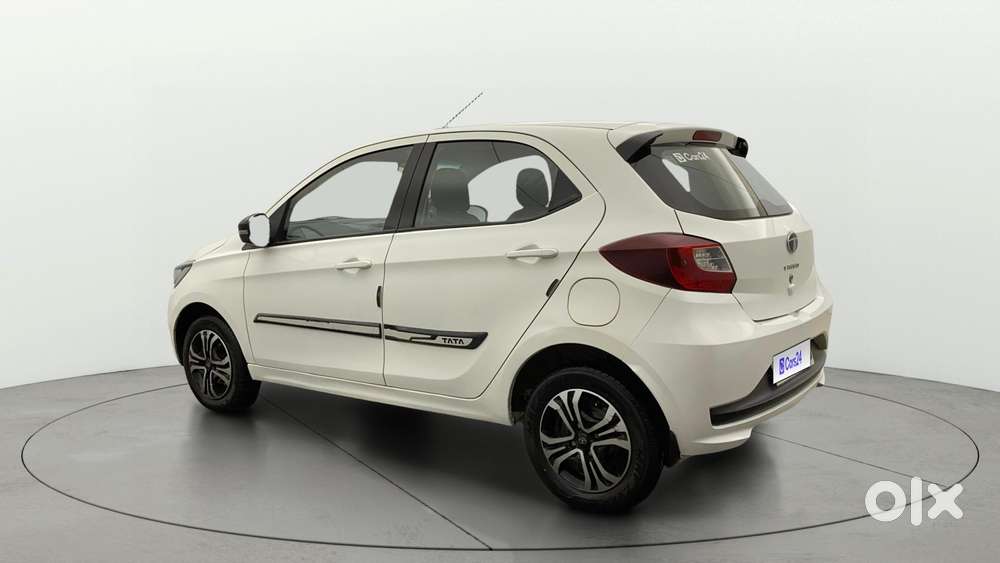 Tata Tiago 1.2 Revotron Xta, 2024, Petrol