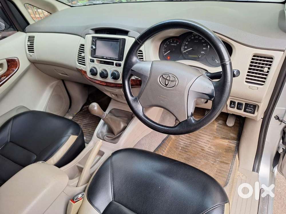 Toyota Innova 2.5 G (diesel) 8 Seater, 2012, Diesel