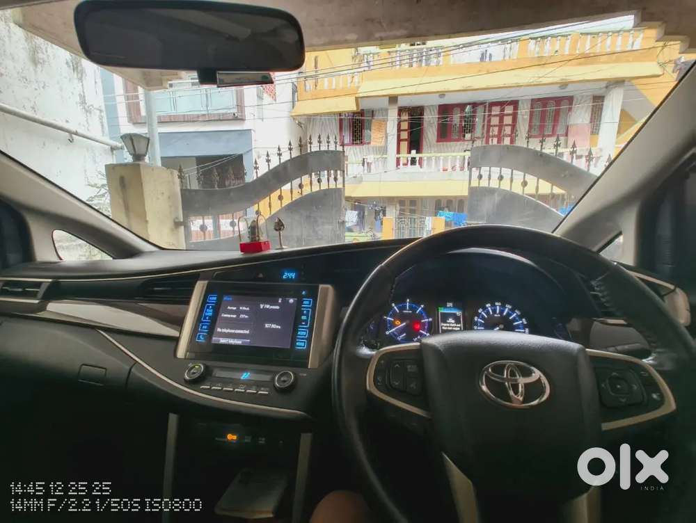 Toyota Innova Crysta 2016