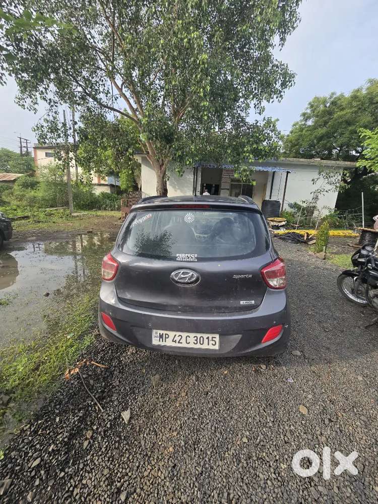 Hyundai I10 Sportz 2016 पेट्रोल डीज़ल