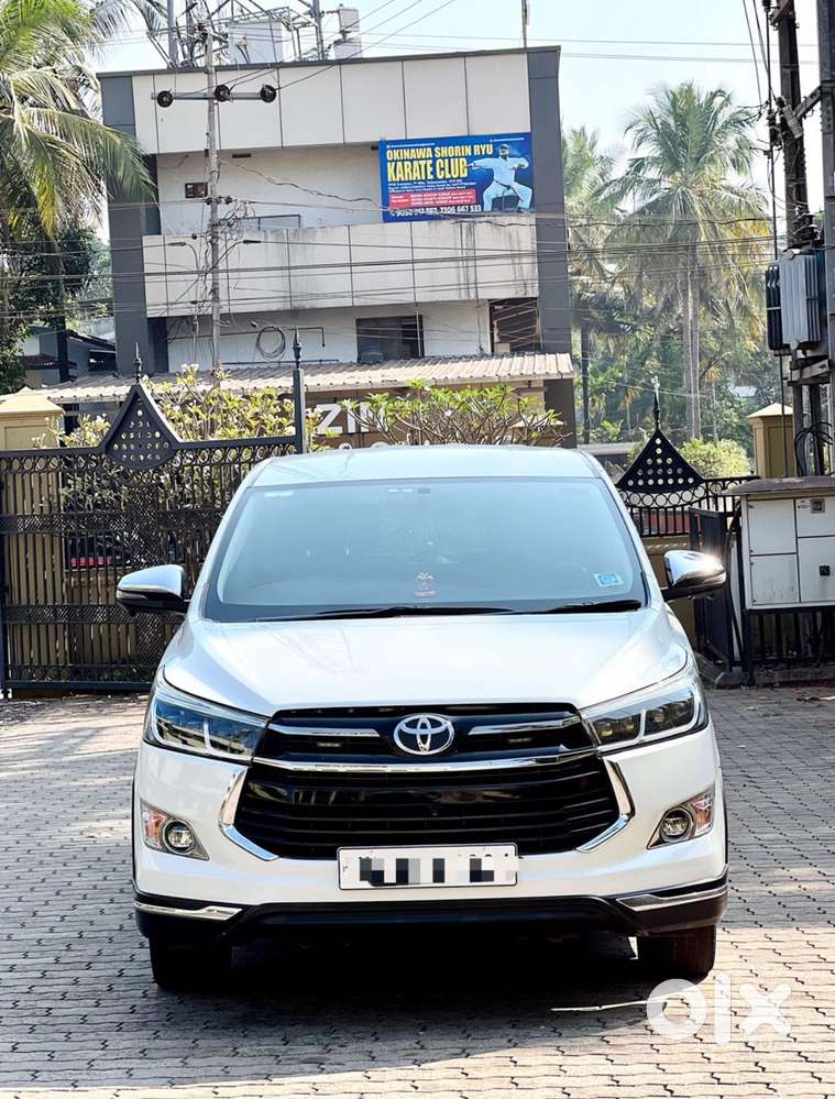 Toyota Innova Crysta