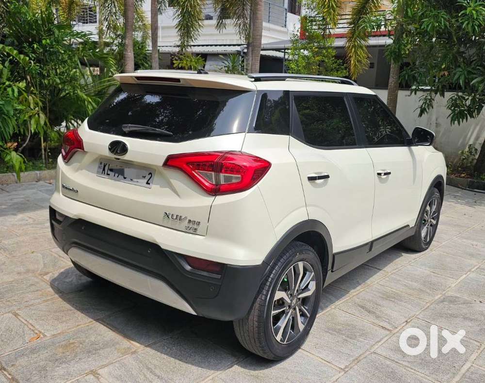 Mahindra Xuv300 1.2 W8 (o) Amt Petrol, 2020, Petrol