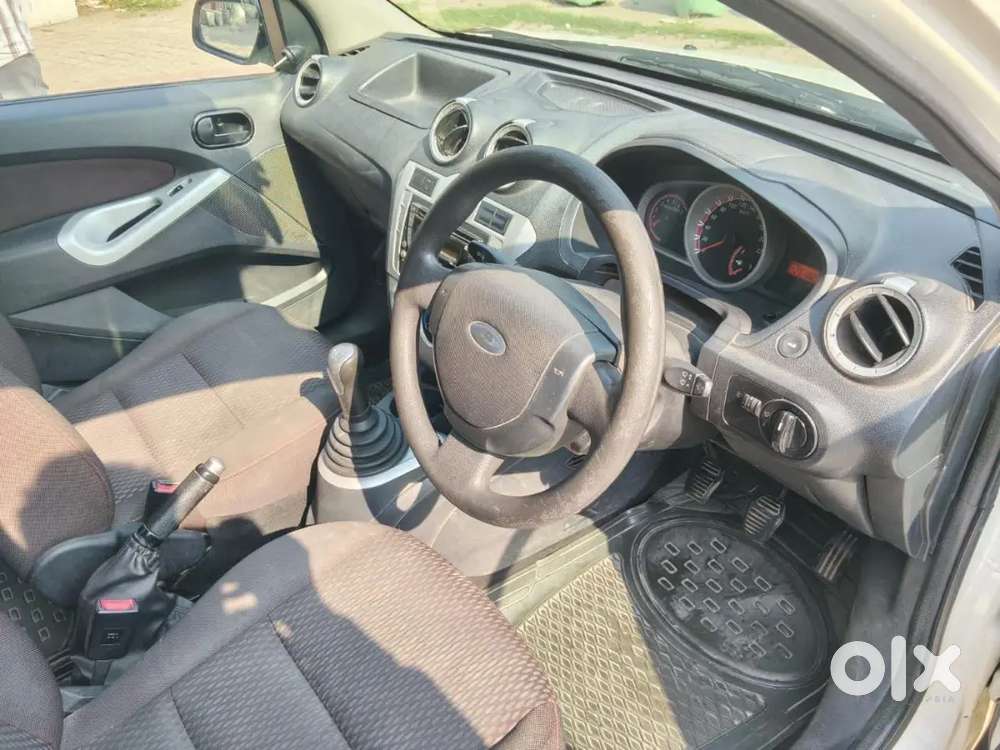 Ford Figo Diesel Zxi 2012