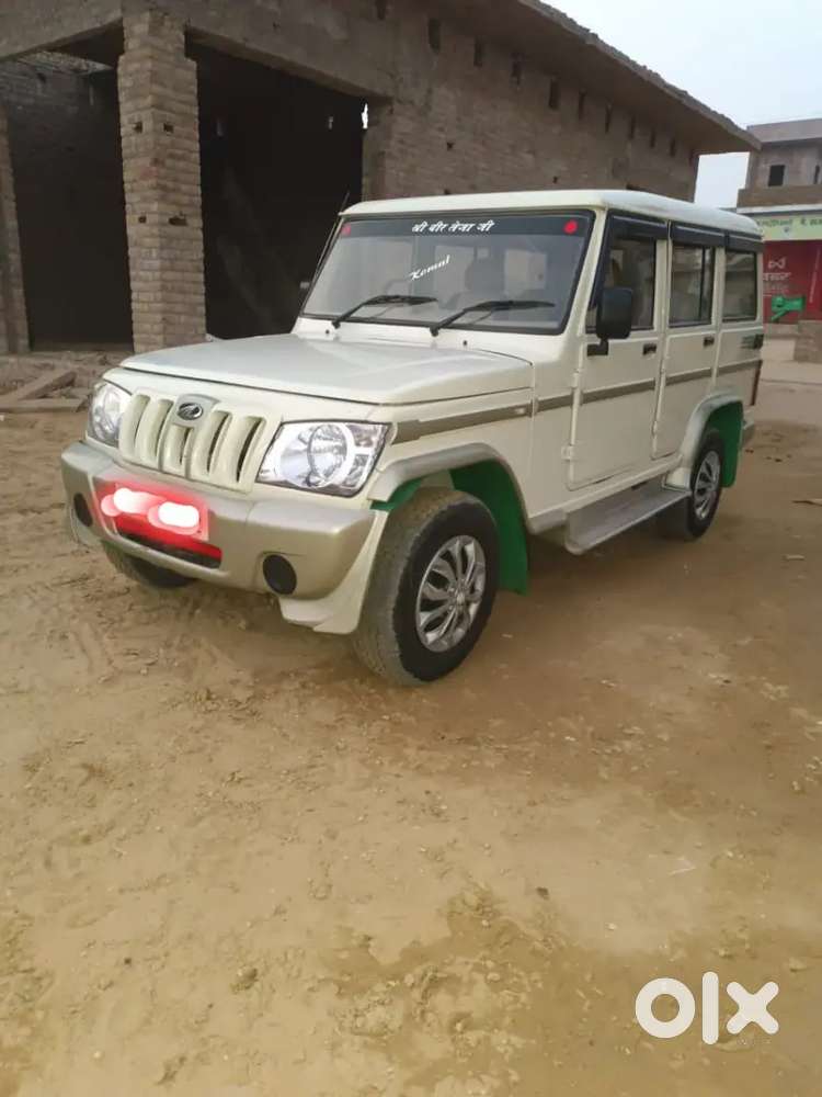 बोलेरो Slx  Di टर्बो गाड़ी है जिसको बेचना है