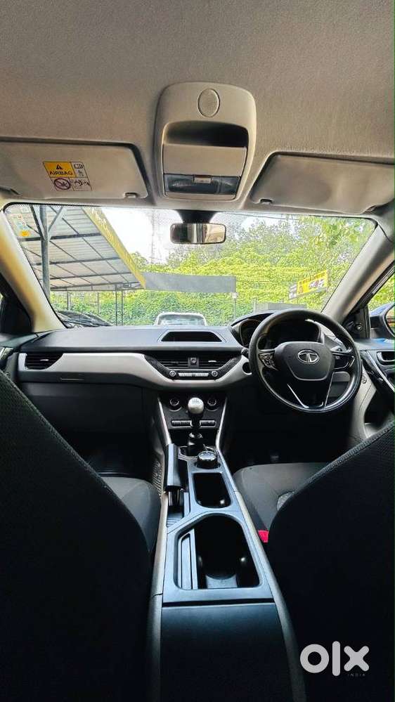 Tata Nexon 1.5 Revotorq Xm (s), 2018, Diesel