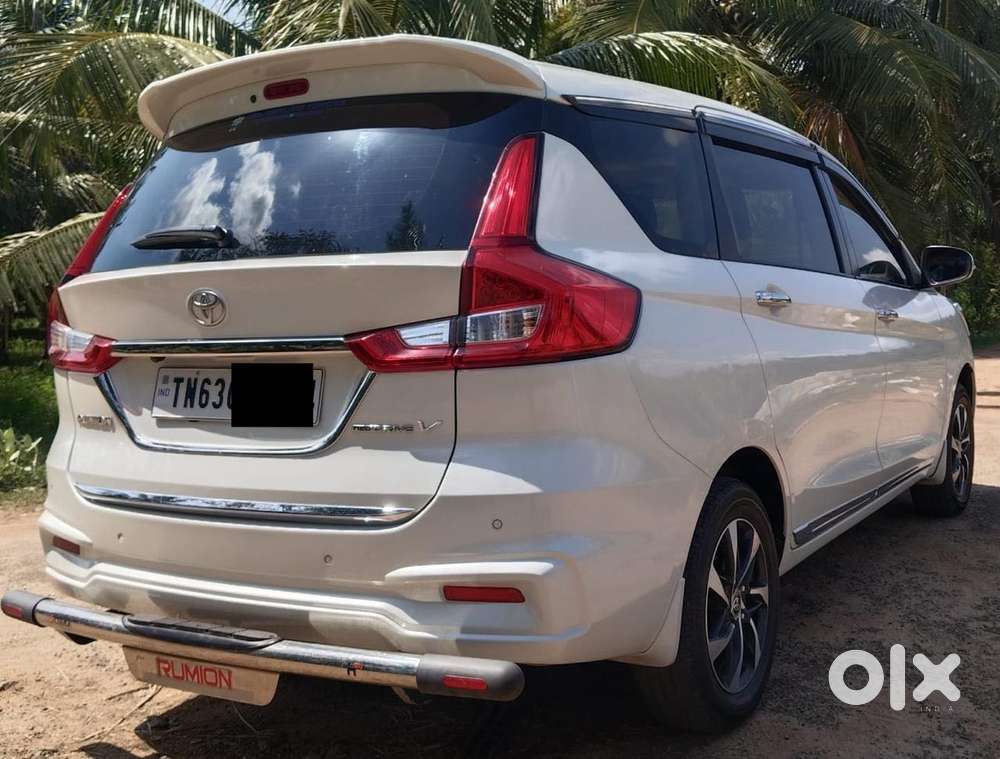 Toyota Rumion V Mt, 2023, Petrol