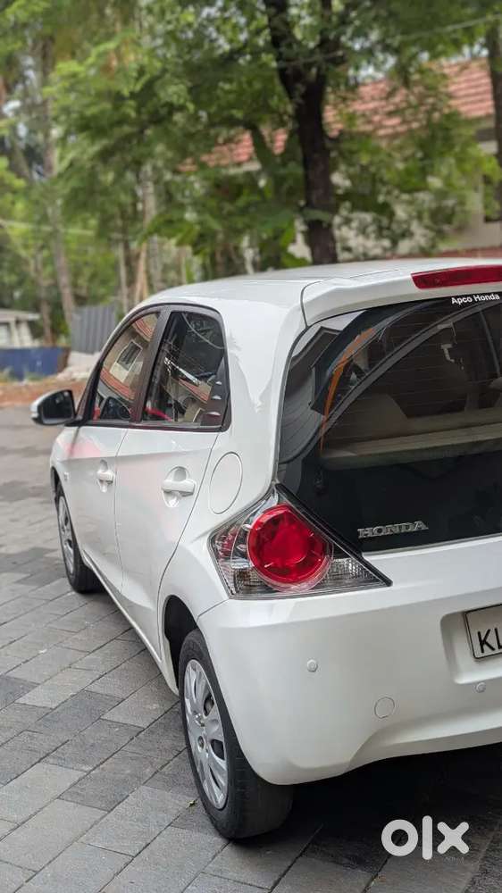 Honda Brio 2015 Petrol Well Maintained