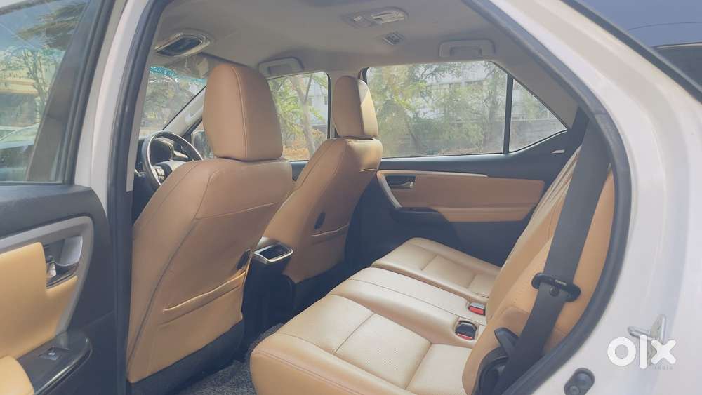 Toyota Fortuner [2021-ongoing] 2.8 2wd Diesel At, 2022, Diesel