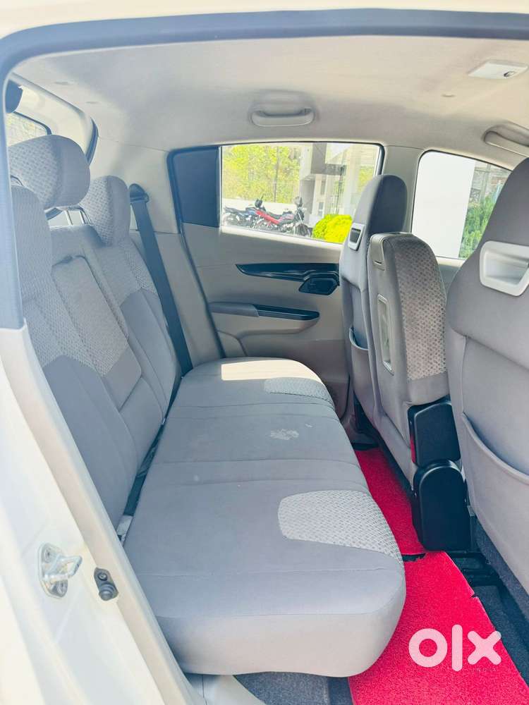 Mahindra Kuv 100, 2017, Petrol