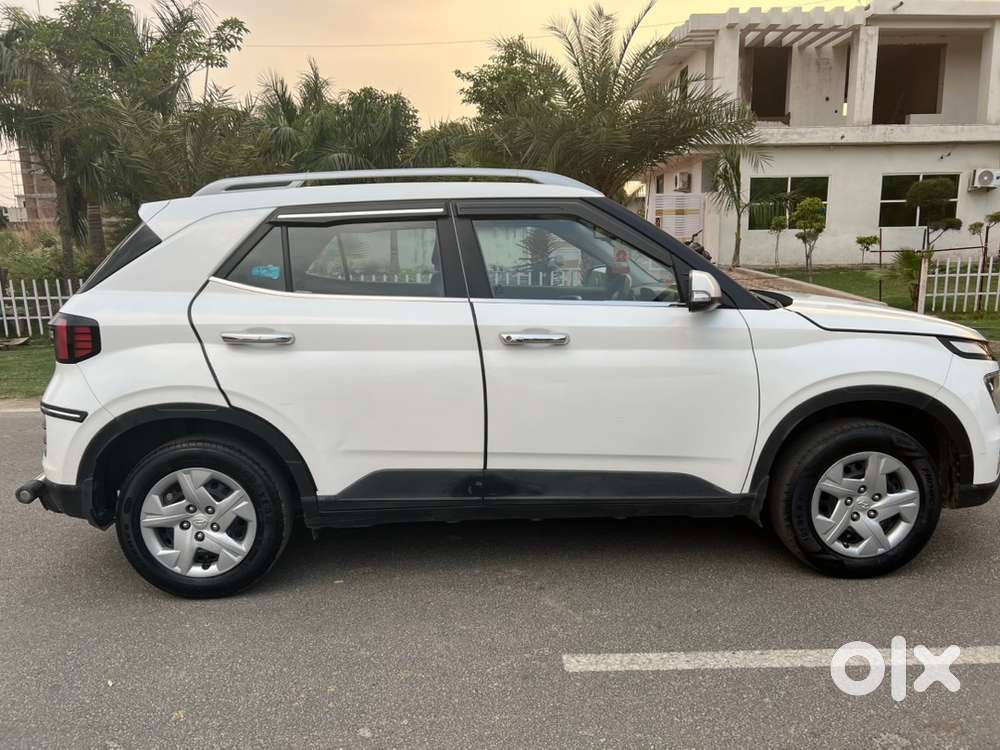 Hyundai Venue Sx 2022 Manual Petrol