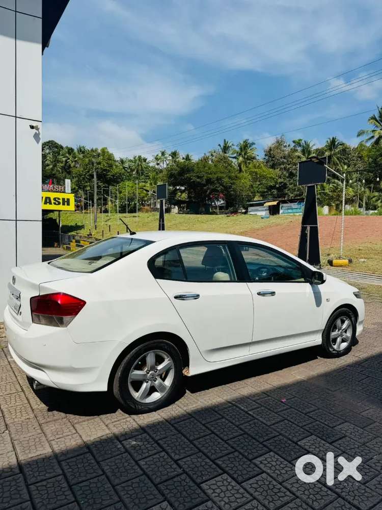 Honda City 2011 V I-vtec Petrol Manual – Well Maintained