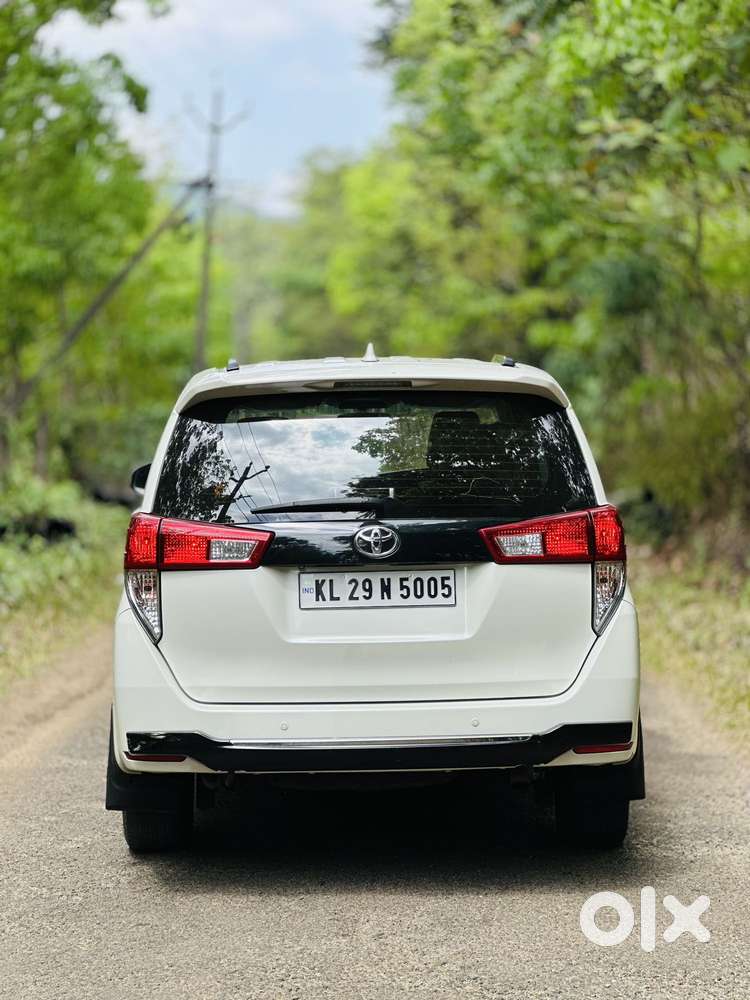 Toyota Innova Crysta 2.4 V, 2018, Electric