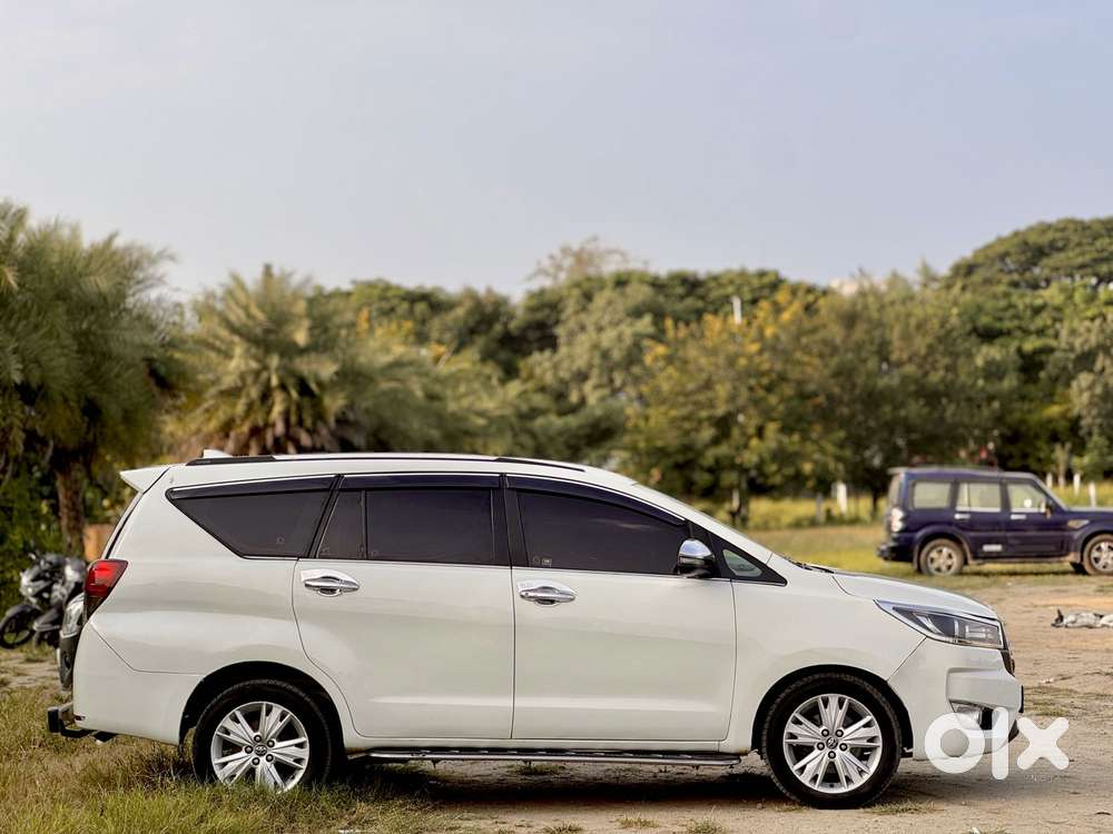 Toyota Innova Crysta