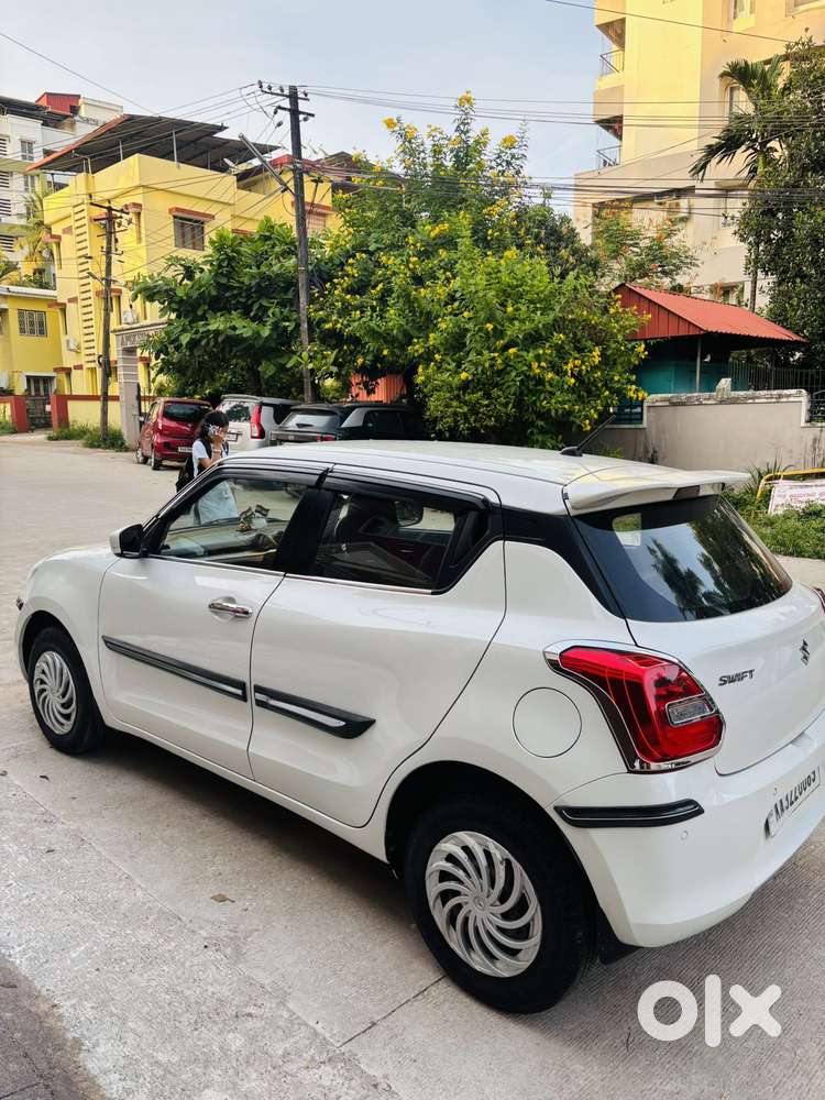 Maruti Suzuki Swift Vxi Optional, 2021, Petrol