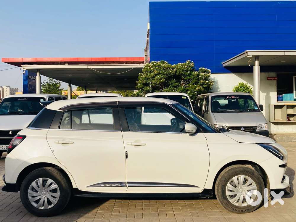 Maruti Suzuki New-gen Swift Vxi, 2024, Petrol