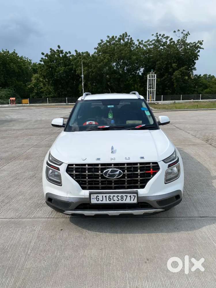 Venue Model 2021 Owner 1st Petrol Loan Available Top Condition