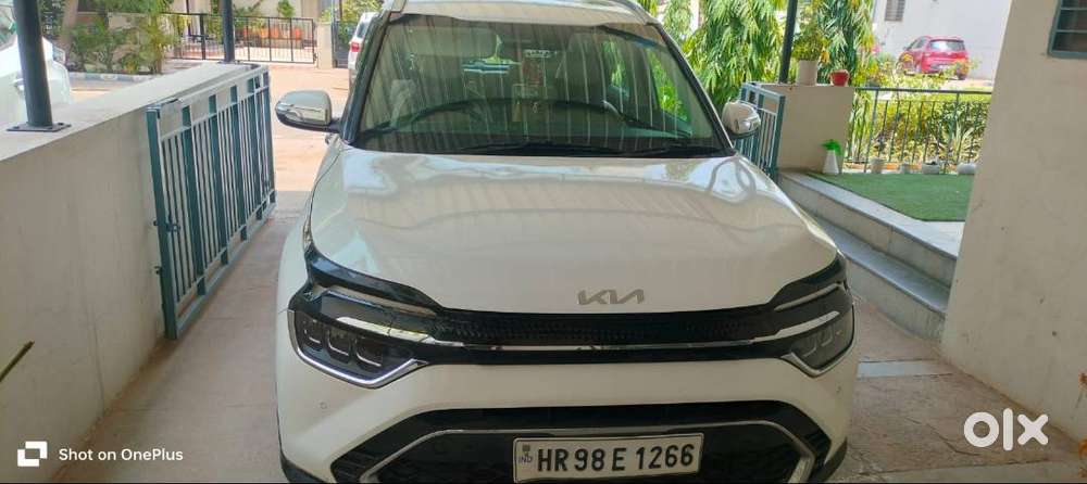 Kia Carens 2022 Petrol Well Maintained