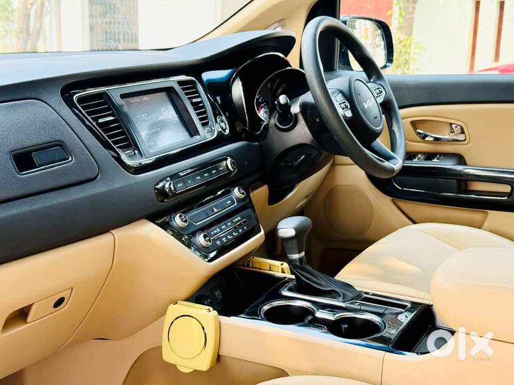 Kia Carnival Prestige, 2021, Diesel