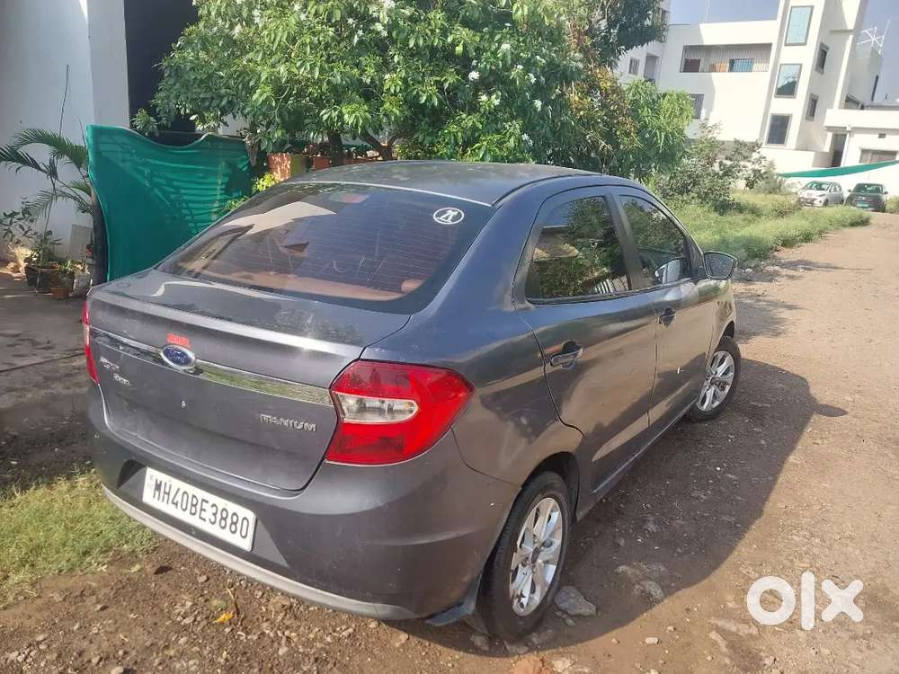 Ford Aspire Titanium Blu 2017