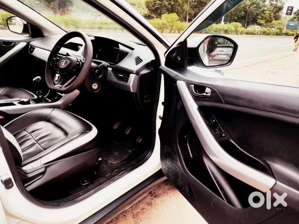 Tata Nexon 1.2 Revotron Xm (s), 2021, Petrol