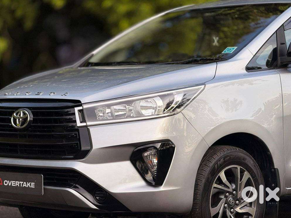 Toyota Innova Crysta 2.4 G Mt, 2022, Diesel