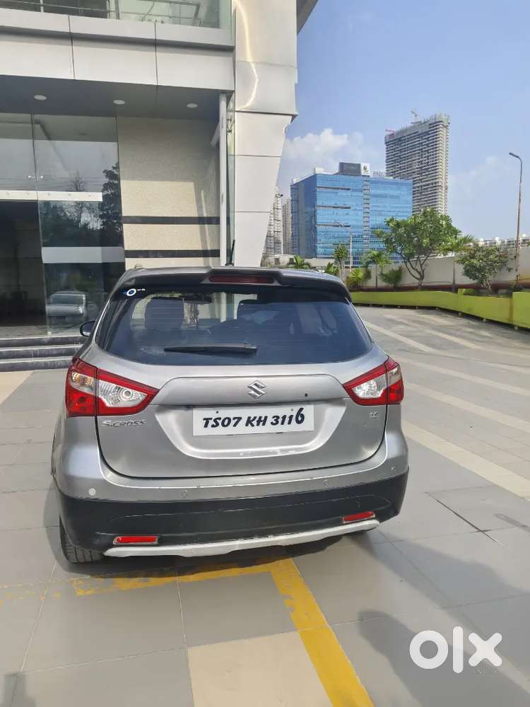 Maruti Suzuki S-cross 2015 Diesel Manual Good Condition Brand New Tire