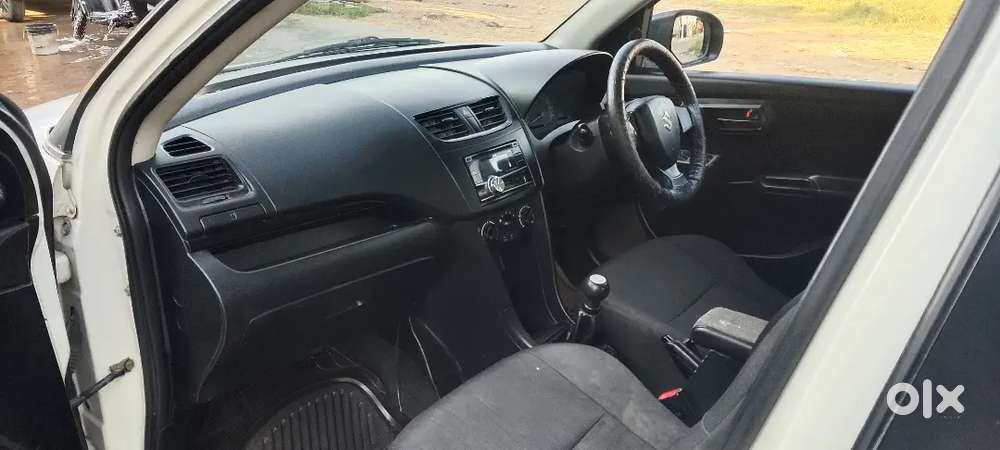 Well Maintained Maruti Suzuki Swift 2012 Petrol