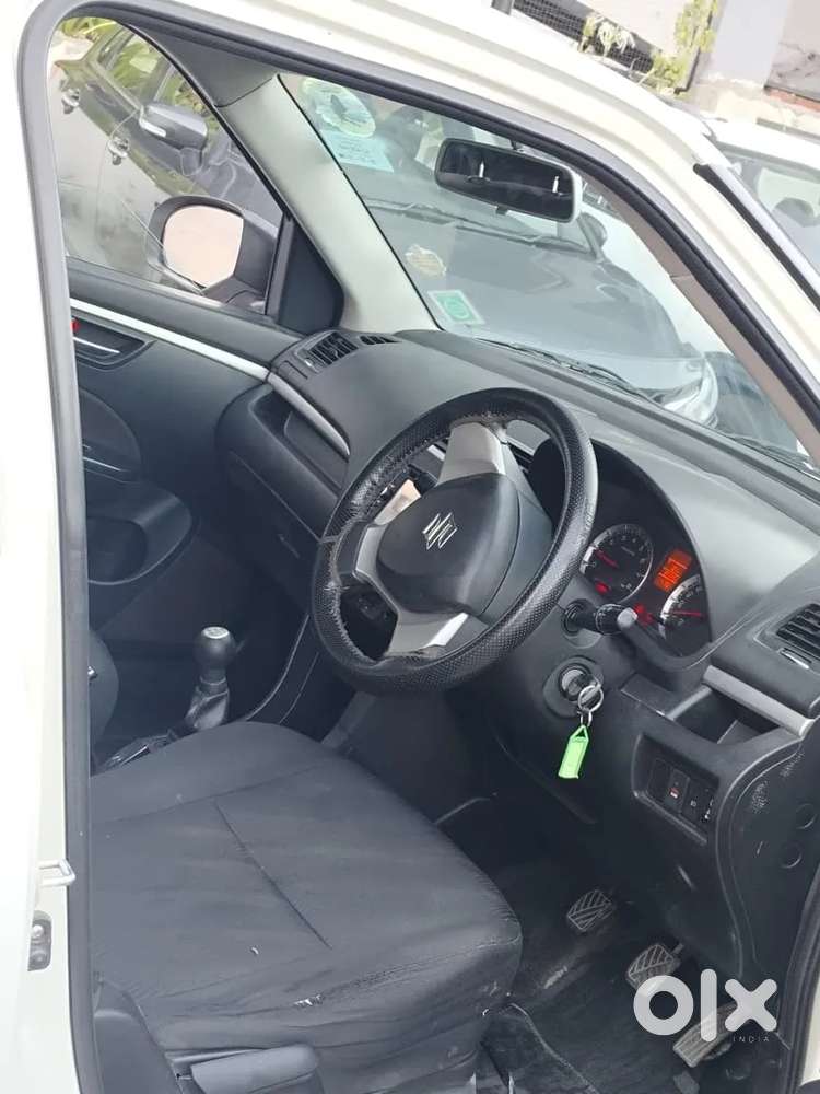 Maruti Suzuki Swift Vxi, 2012, Petrol