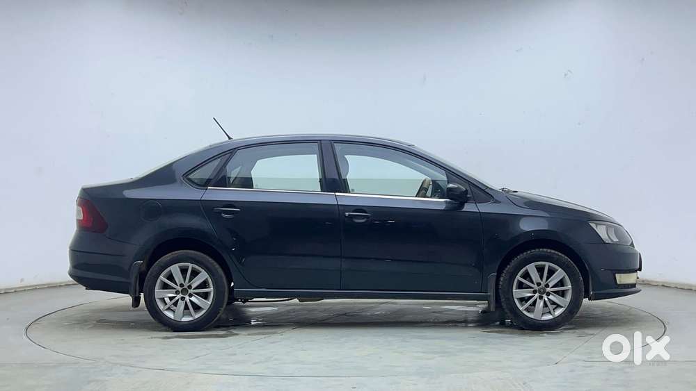 Skoda Rapid 1.0 Tsi Active, 2020, Petrol