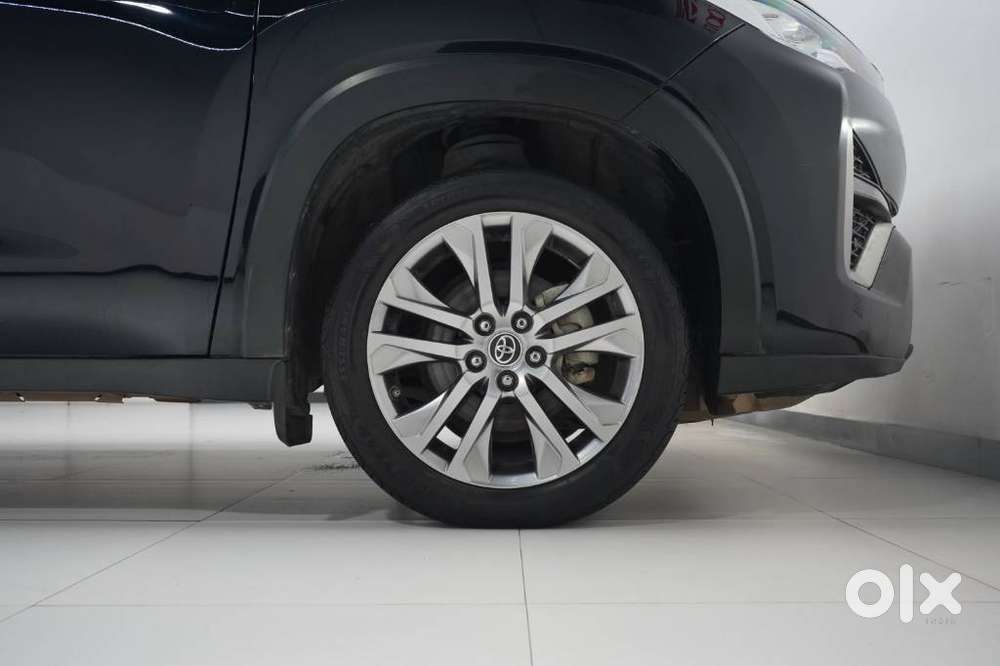 Toyota Innova Hycross 2.0 Zx (o) Hybrid 7 Str, 2023, Petrol