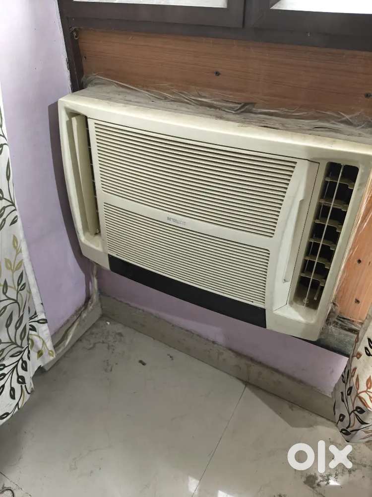 Hitachi 1.5 Ton Window AC for Sale & Excellent Cooling Condition
