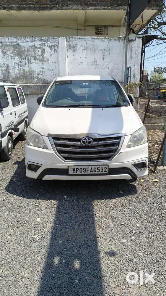 Toyota Innova 2015 Diesel Well Maintained