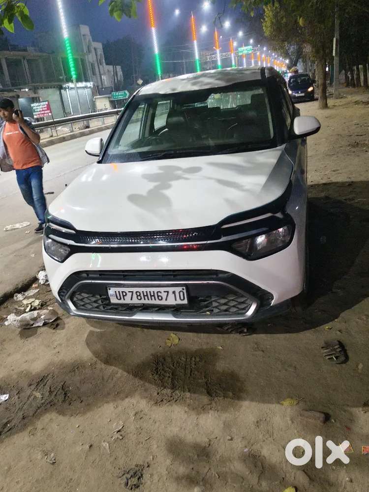 Kia Carens Car Hai Dimoan 15000 Lkha Daunn Payment Hai Aur Kist 44 Hai