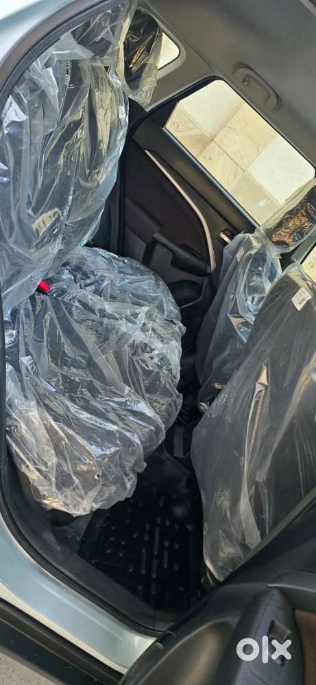 Maruti Suzuki Brezza 1.5 Zxi At Smart Hybrid, 2026, Petrol