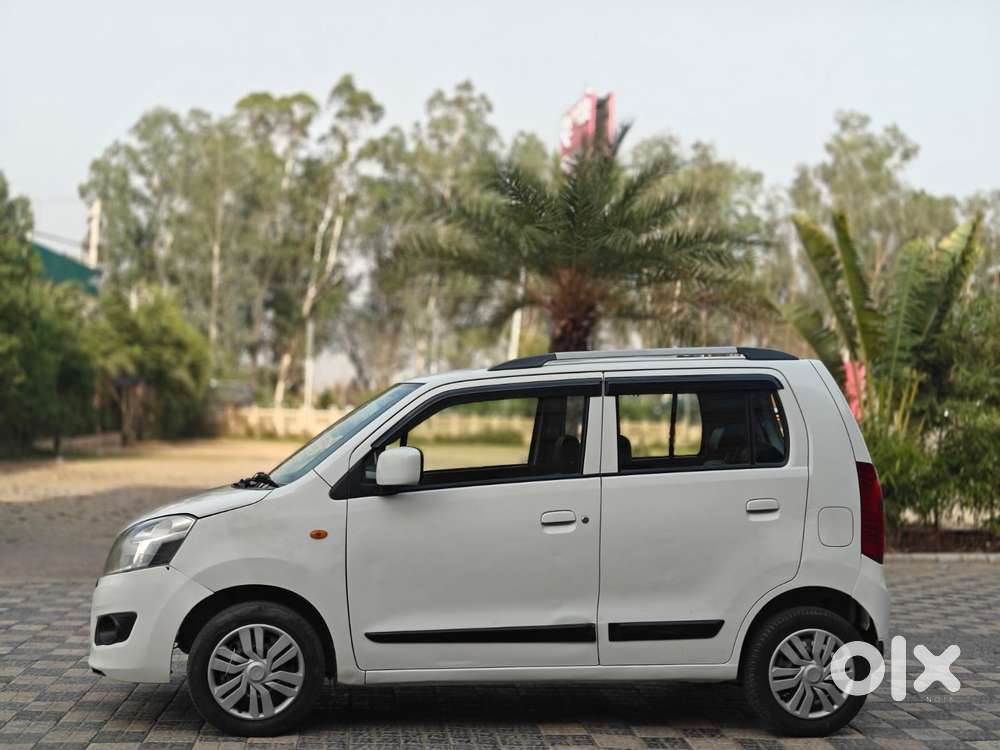 Maruti Suzuki Wagon R Vxi Amt Opt 1.2, 2017, Petrol