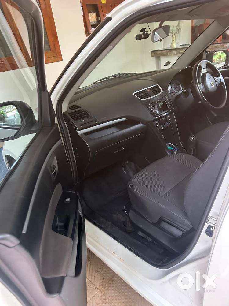 Maruti Suzuki Swift Zxi 2012 Petrol Good Condition