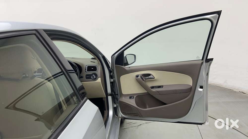 Skoda Rapid 1.6 Mpi At Style, 2016, Petrol