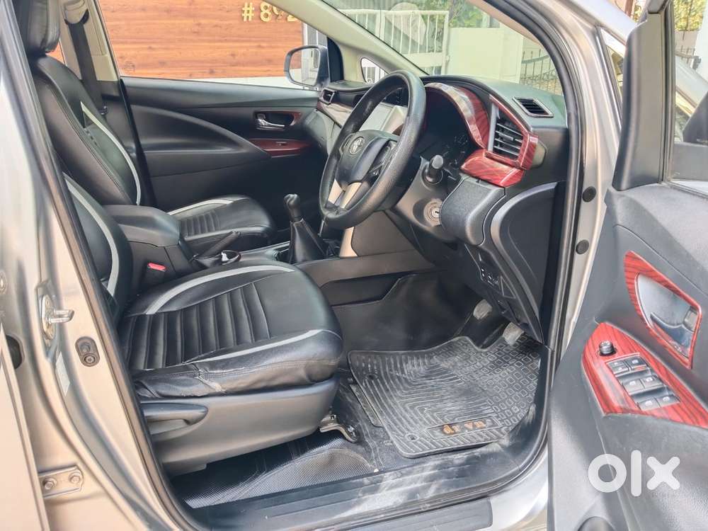 Toyota Innova Crysta 2.4 G Mt, 2016, Diesel