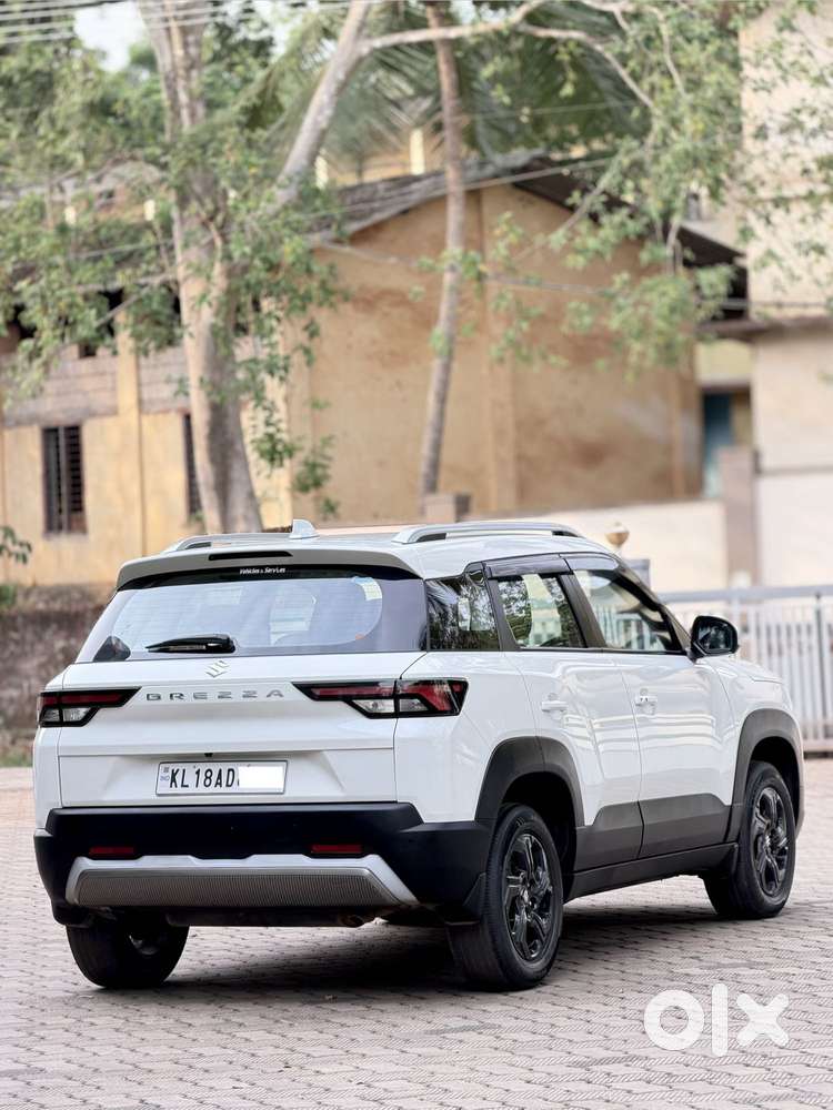 Maruti Suzuki Brezza 1.5 Zxi Smart Hybrid, 2023, Petrol
