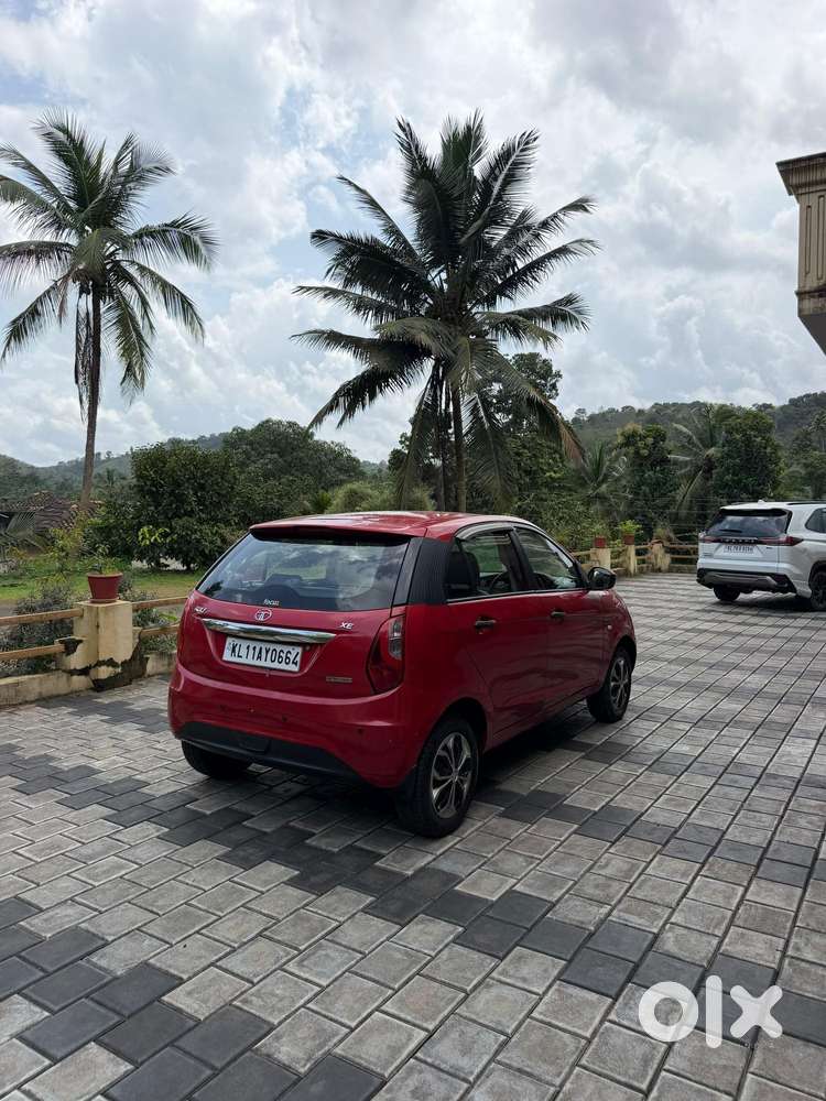 Tata Bolt Revotron Xe, 2015, Petrol