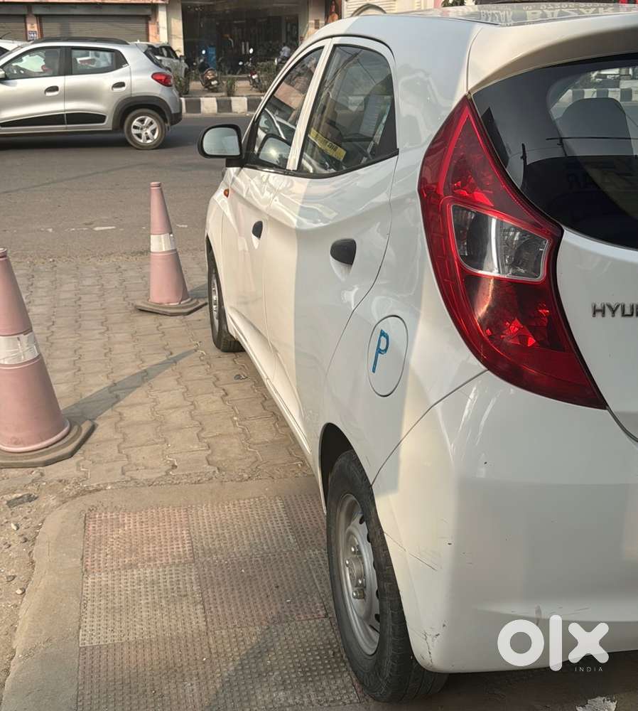 Hyundai Eon Petrol Manual 2nd Owner 2014