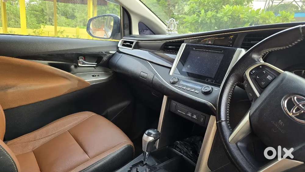 Toyota Innova Crysta 2017 Diesel 98000 Km Driven