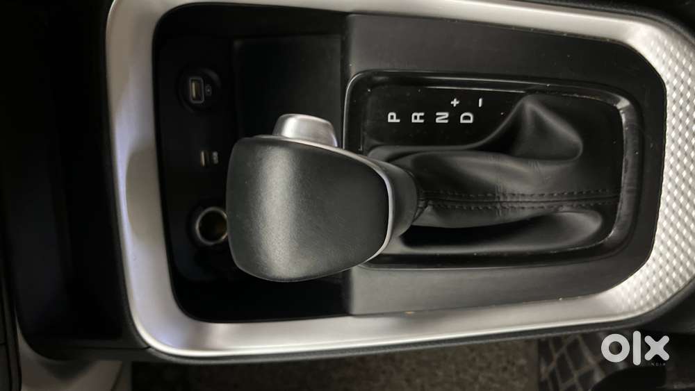 Kia Sonet Htx D, 2023, Petrol