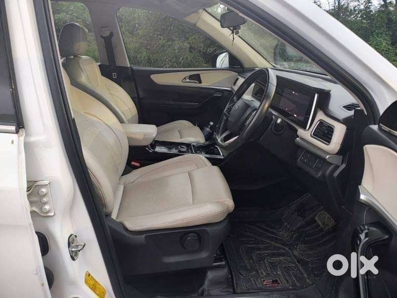 Mahindra Xuv700, 2022