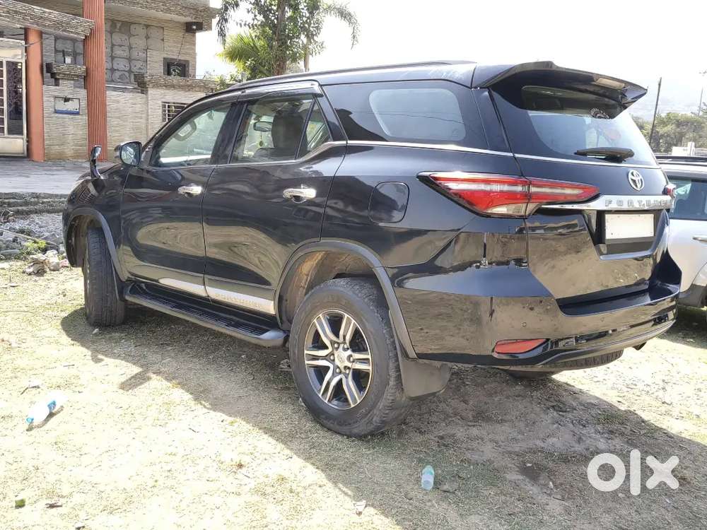 Toyota Fortuner 2022 Diesel 148000 Km Driven